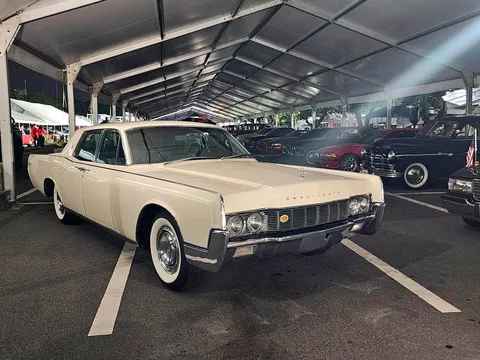 1967 Lincoln Continental Sedan 4D