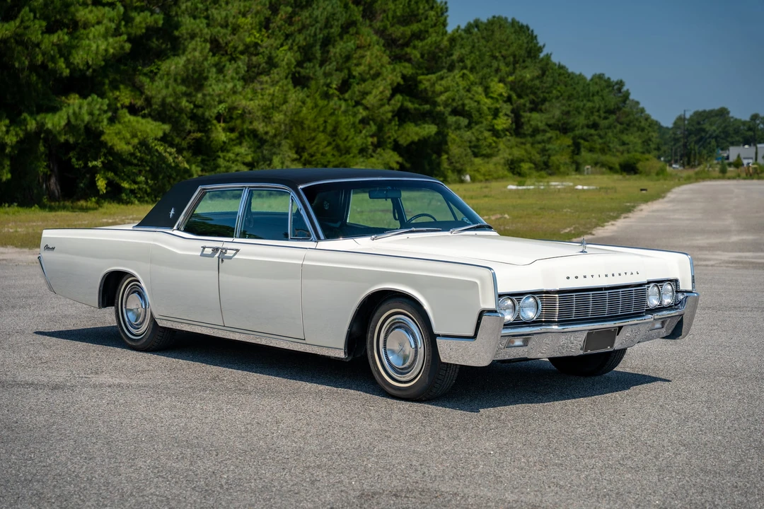 1967 Lincoln Continental 4th Gen - Image 8 of 31