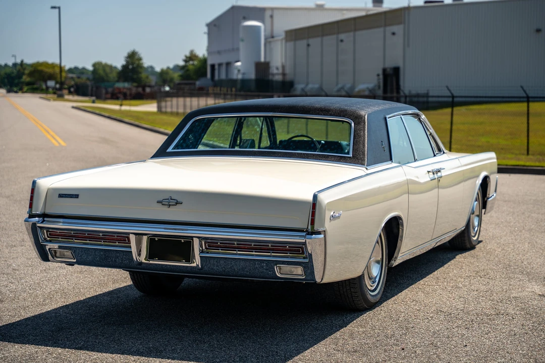 1967 Lincoln Continental 4th Gen - Image 18 of 31