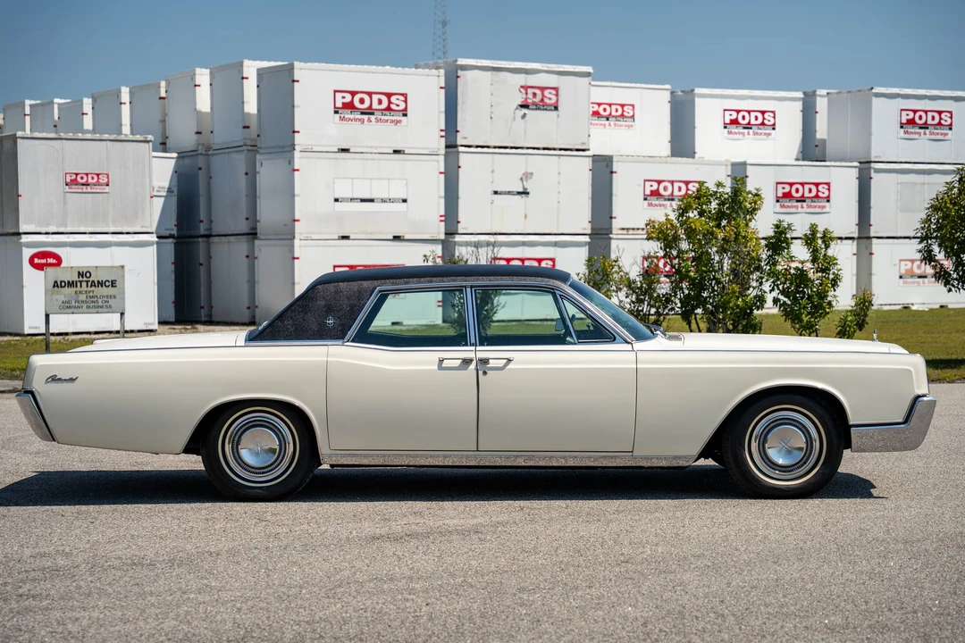 1967 Lincoln Continental 4th Gen - Image 14 of 31