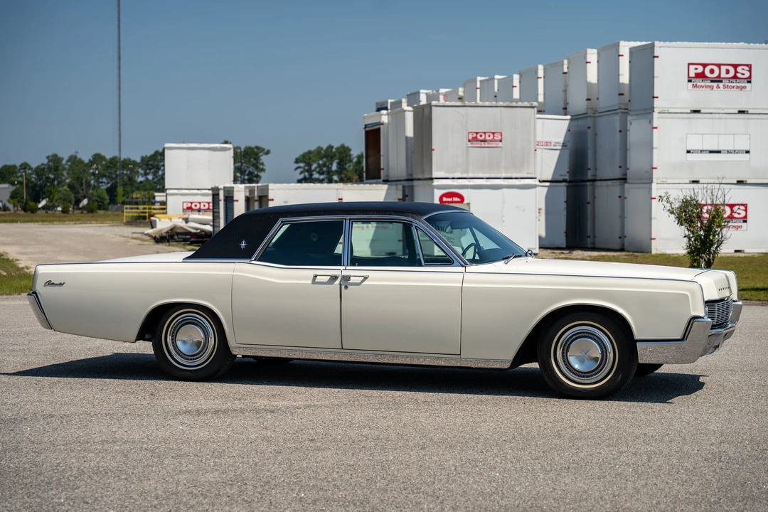1967 Lincoln Continental 4th Gen - Image 12 of 31
