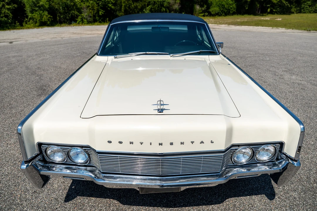 1967 Lincoln Continental 4th Gen - Image 5 of 31
