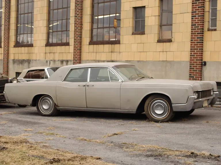 1967 Lincoln Continental 4th Gen - Image 2 of 2