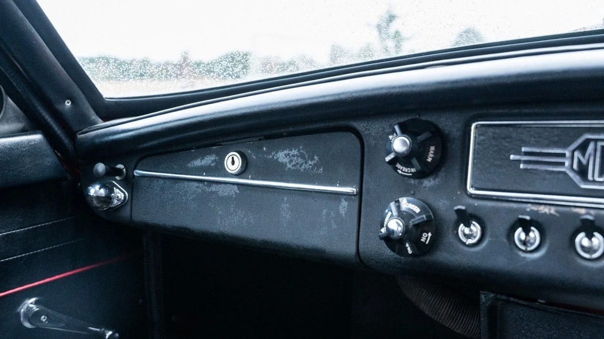 1967 MG MGB GT - Image 31 of 31