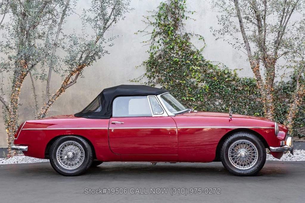 1967 MG MGB Roadster - Image 10 of 12