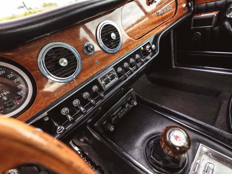 1967 Maserati Mexico - Image 16 of 31