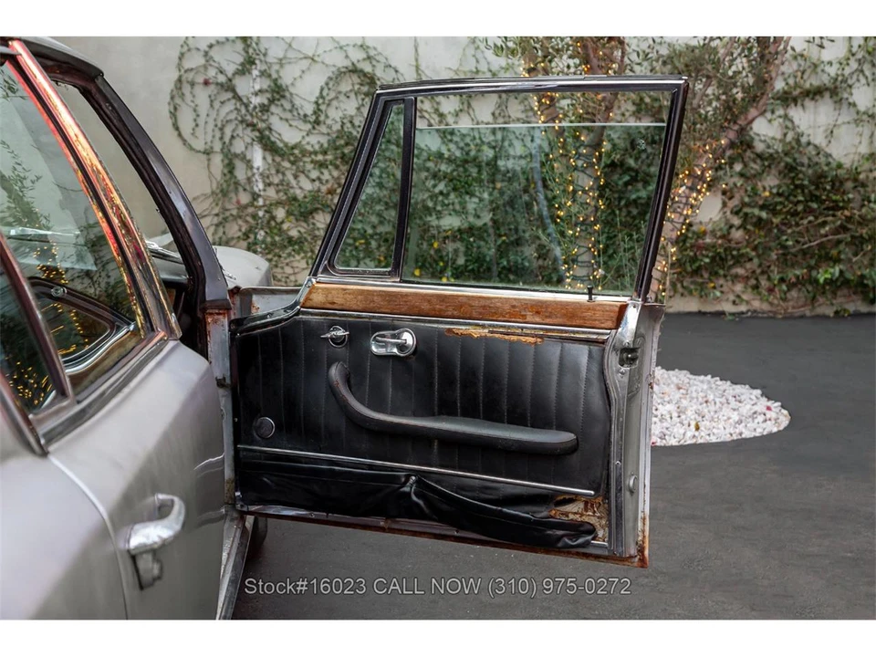 1967 Maserati Quattroporte 1st Gen - Image 26 of 31