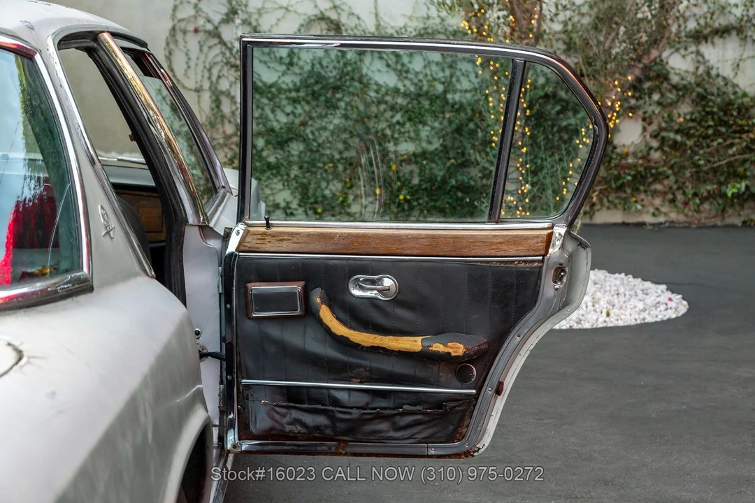 1967 Maserati Quattroporte 1st Gen - Image 25 of 31