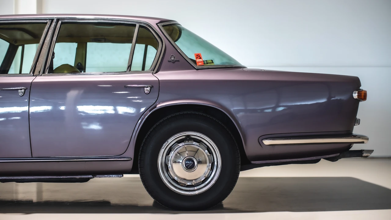 1967 Maserati Quattroporte 1st Gen - Image 20 of 31