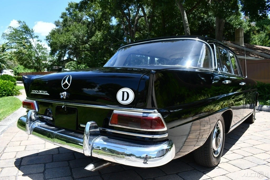 1967 Mercedes-Benz W110 - Image 4 of 21