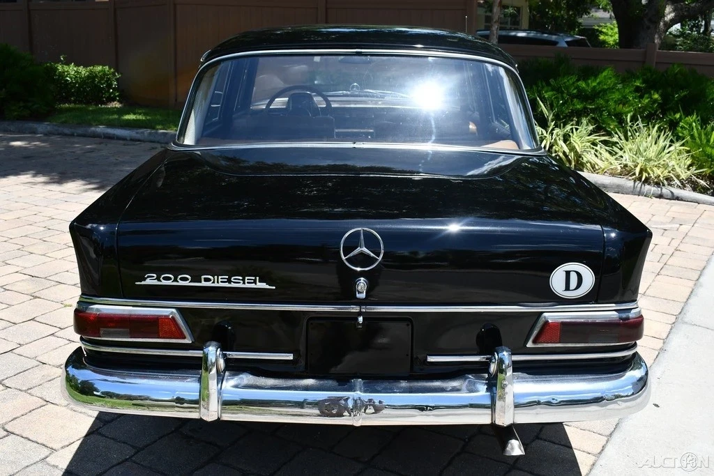 1967 Mercedes-Benz W110 - Image 10 of 21