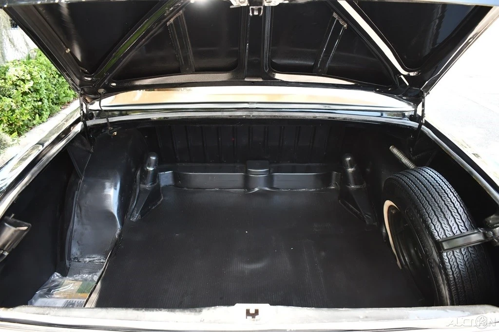 1967 Mercedes-Benz W110 - Image 11 of 21