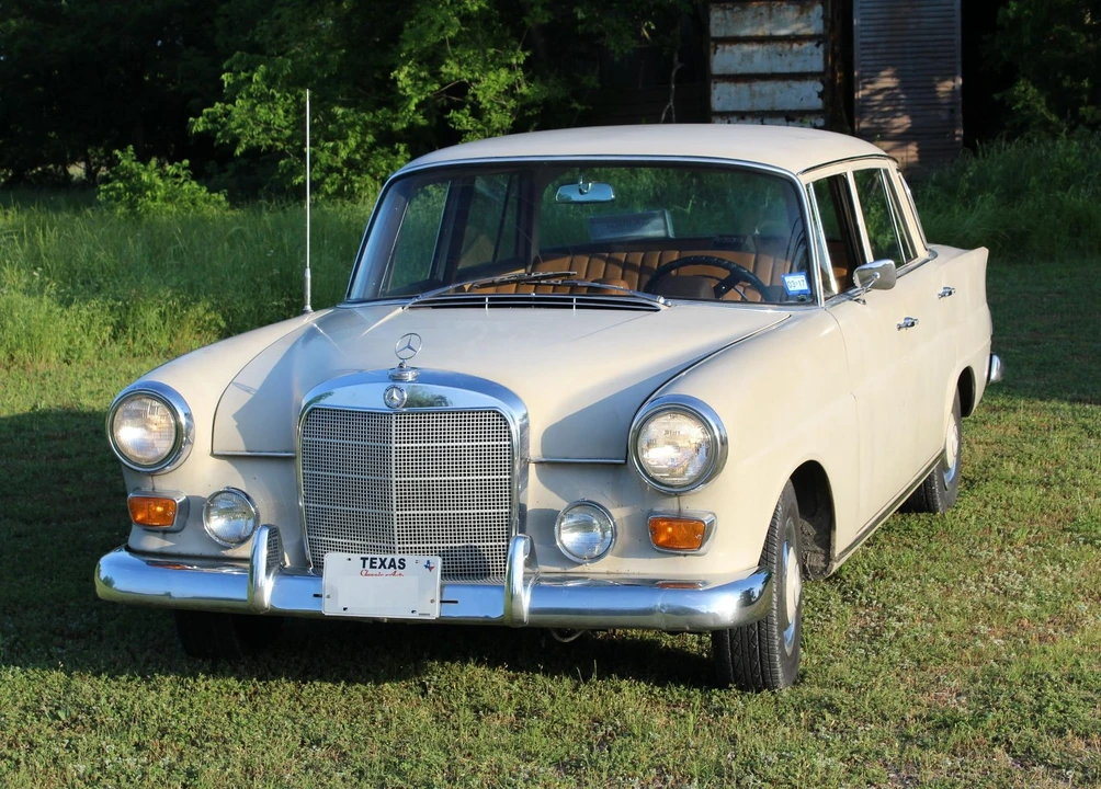 1967 Mercedes-Benz W110 - Image 2 of 31