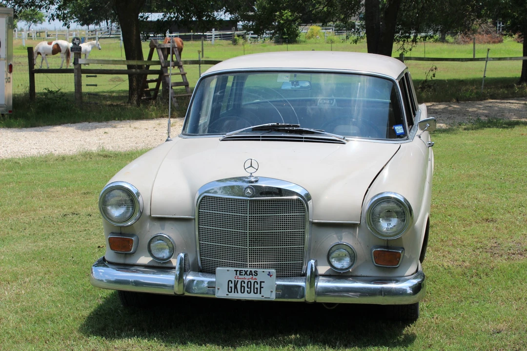 1967 Mercedes-Benz W110 - Image 5 of 31