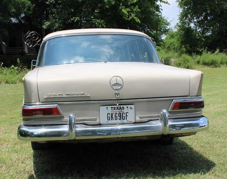 1967 Mercedes-Benz W110 - Image 10 of 31