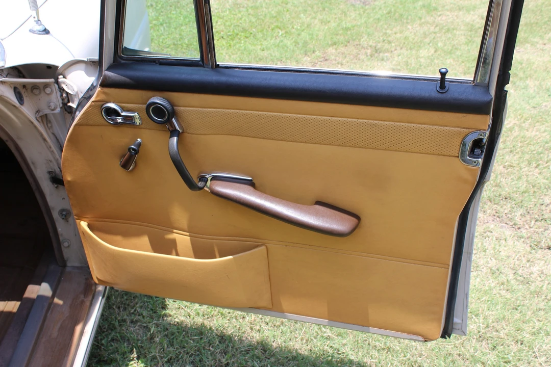 1967 Mercedes-Benz W110 - Image 30 of 31