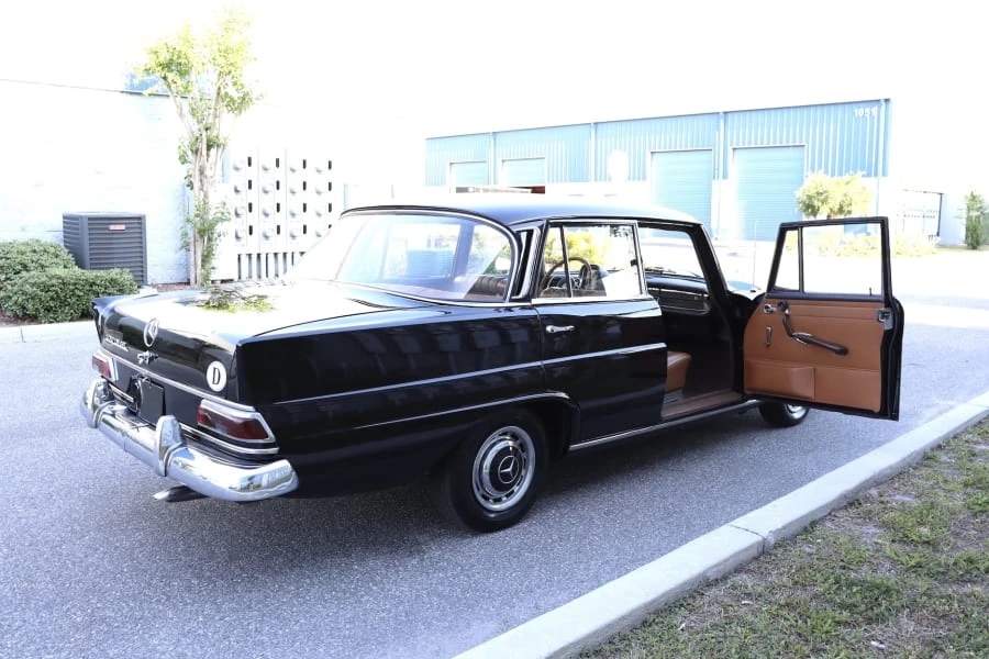 1967 Mercedes-Benz W110 - Image 11 of 22