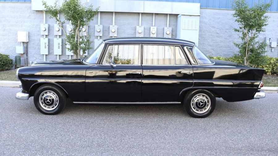 1967 Mercedes-Benz W110 - Image 2 of 22