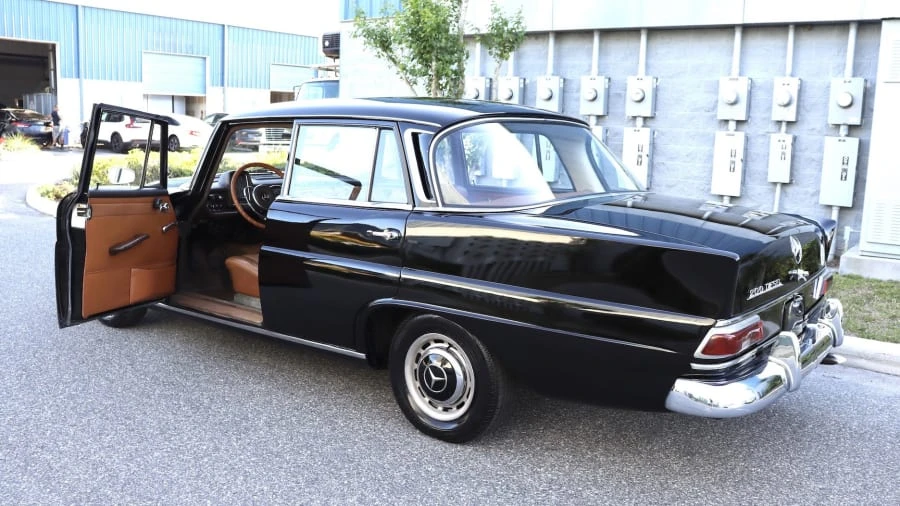 1967 Mercedes-Benz W110 - Image 8 of 22