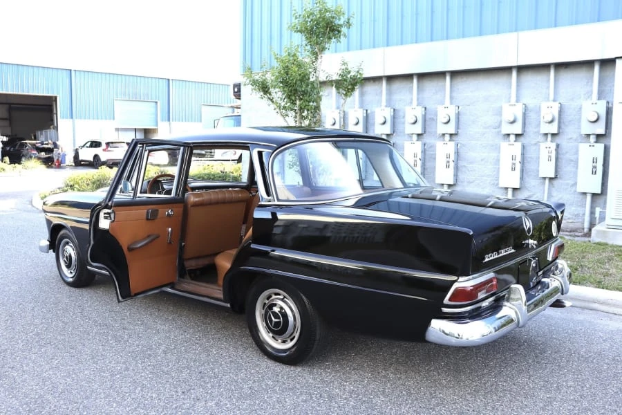 1967 Mercedes-Benz W110 - Image 10 of 22