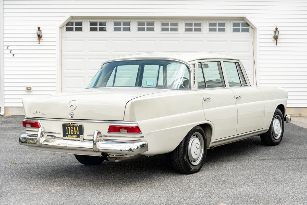 1967 Mercedes-Benz W110 - Image 4 of 31