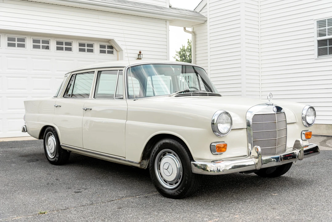 1967 Mercedes-Benz W110 - Image 6 of 31
