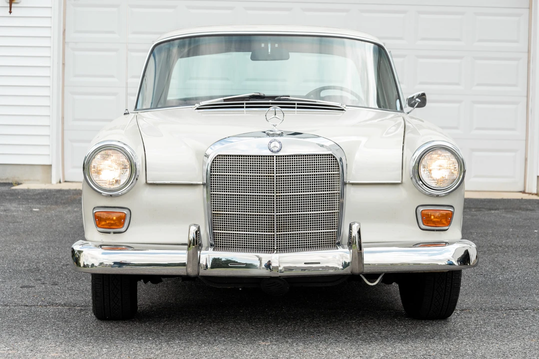1967 Mercedes-Benz W110 - Image 7 of 31
