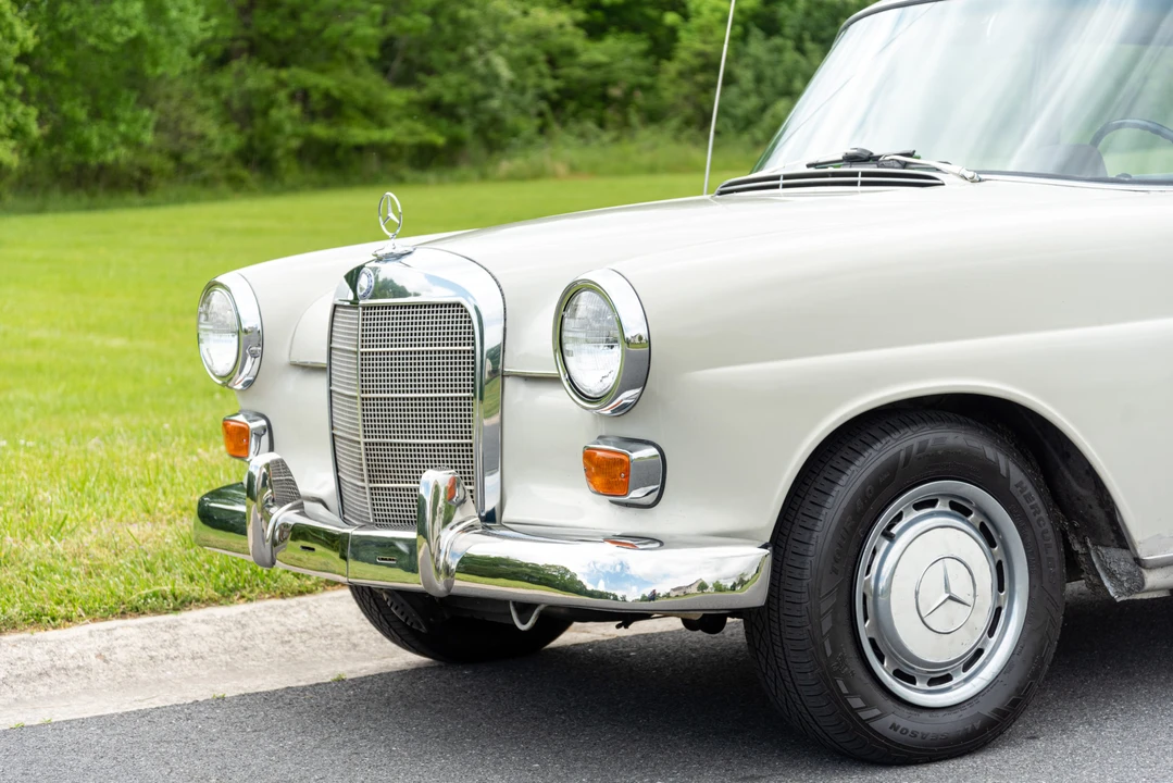 1967 Mercedes-Benz W110 - Image 16 of 31