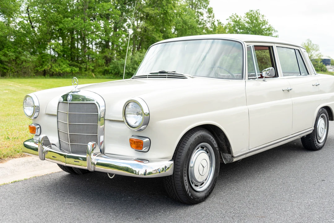 1967 Mercedes-Benz W110 - Image 10 of 31