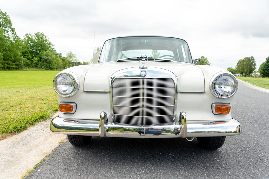 1967 Mercedes-Benz W110 - Image 9 of 31