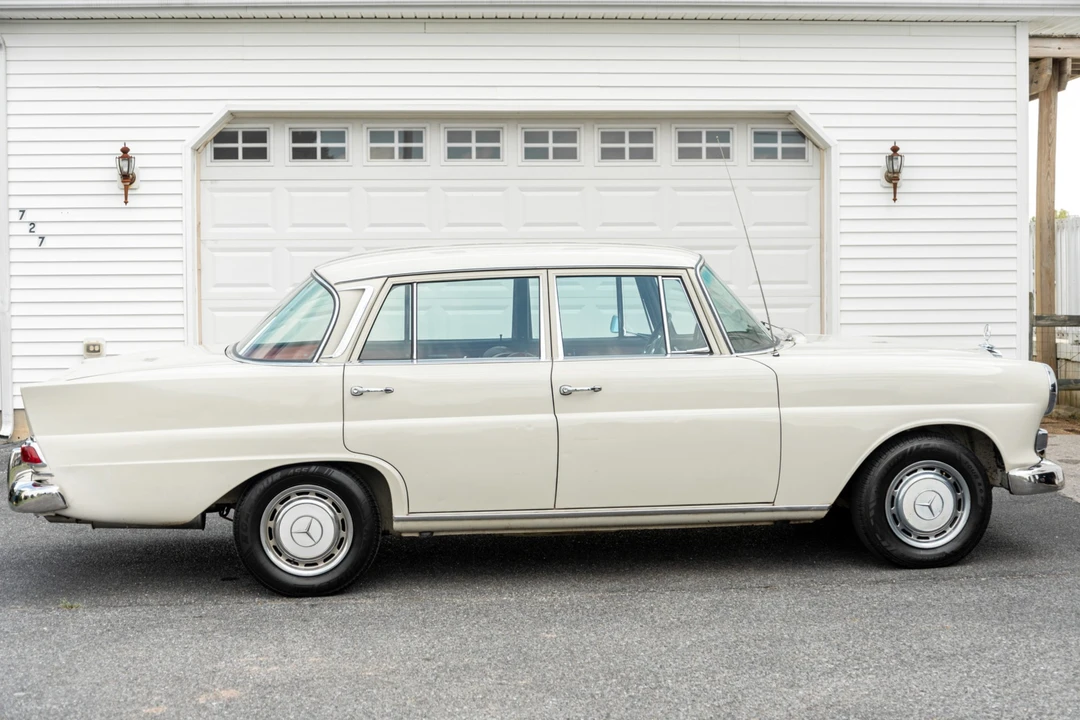 1967 Mercedes-Benz W110 - Image 5 of 31