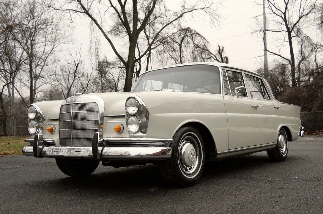 1967 Mercedes-Benz W111 Sedan - Image 8 of 31