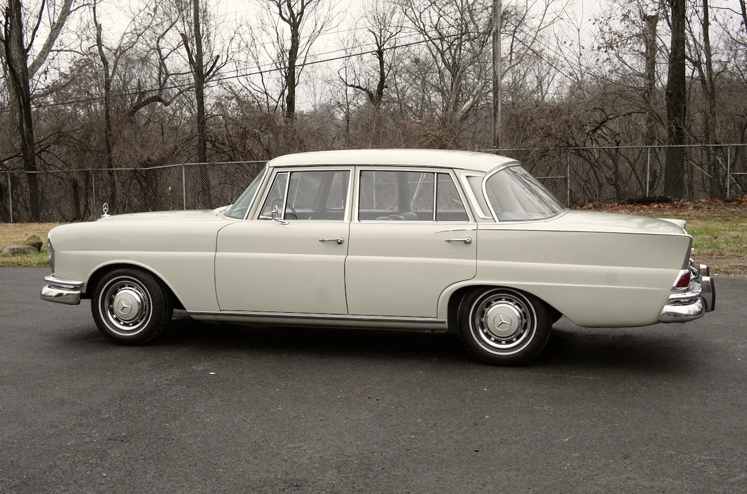 1967 Mercedes-Benz W111 Sedan - Image 17 of 31