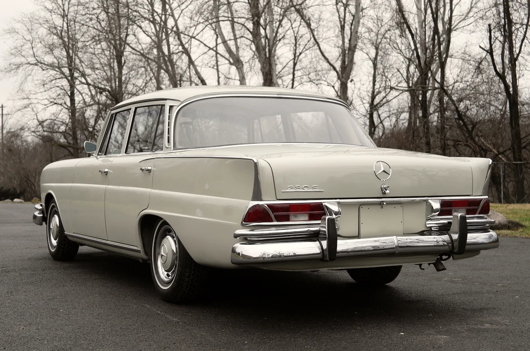 1967 Mercedes-Benz W111 Sedan - Image 21 of 31