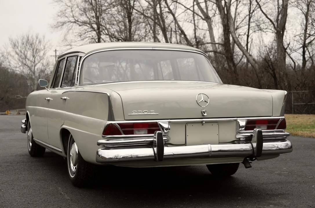 1967 Mercedes-Benz W111 Sedan - Image 22 of 31