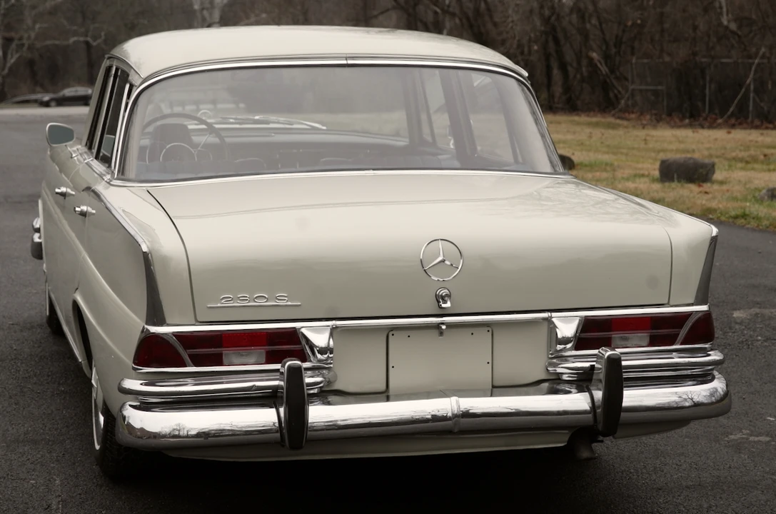 1967 Mercedes-Benz W111 Sedan - Image 23 of 31