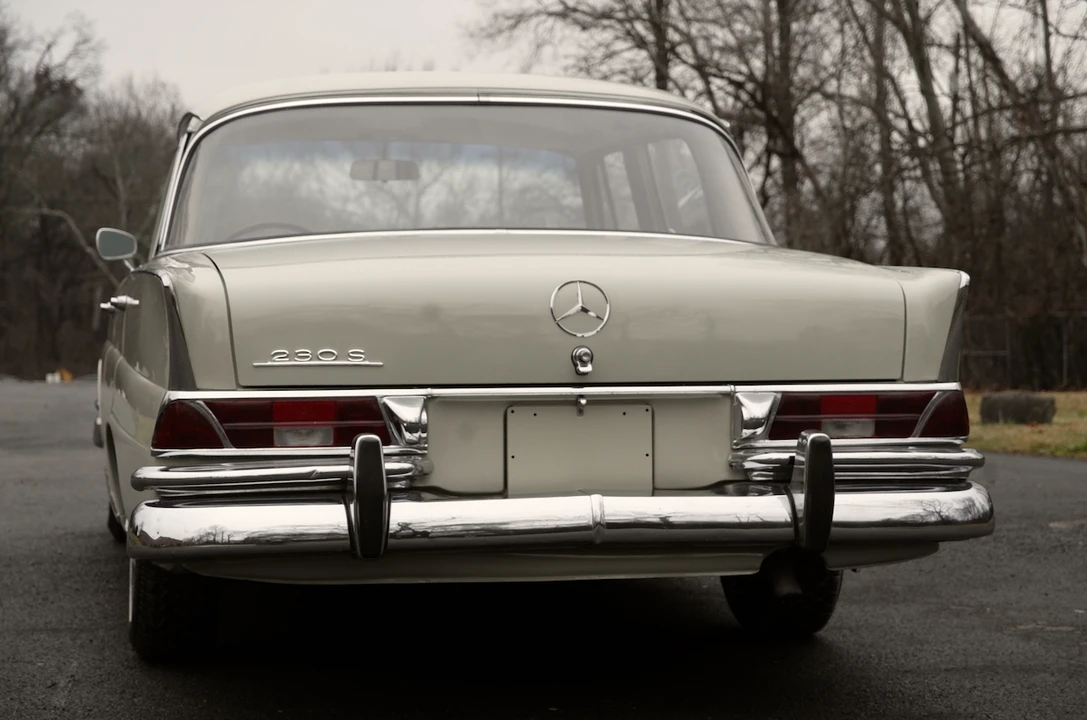 1967 Mercedes-Benz W111 Sedan - Image 24 of 31