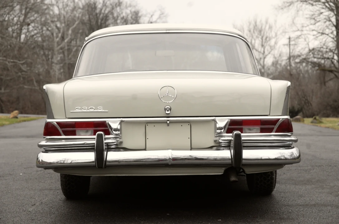 1967 Mercedes-Benz W111 Sedan - Image 25 of 31