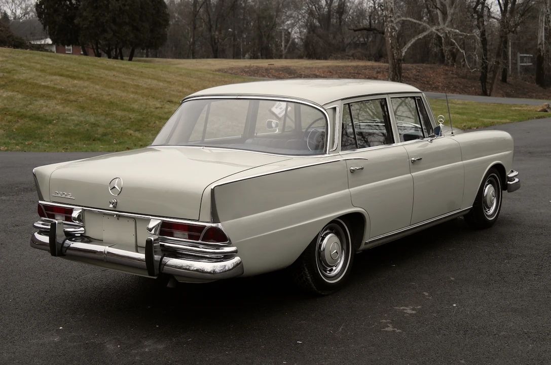 1967 Mercedes-Benz W111 Sedan - Image 29 of 31