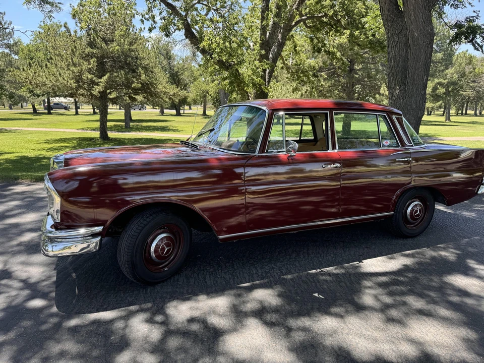 1967 Mercedes-Benz W111 Sedan - Image 11 of 31