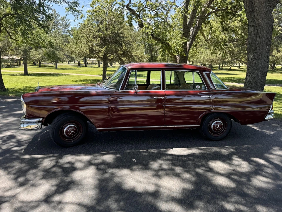 1967 Mercedes-Benz W111 Sedan - Image 12 of 31