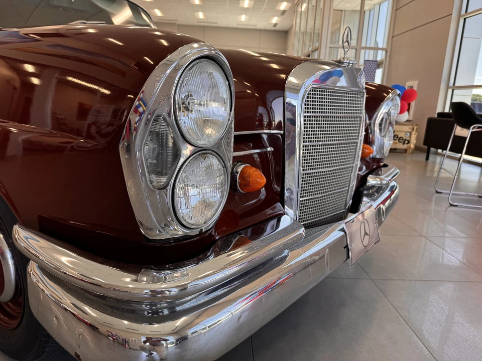 1967 Mercedes-Benz W111 Sedan - Image 18 of 31