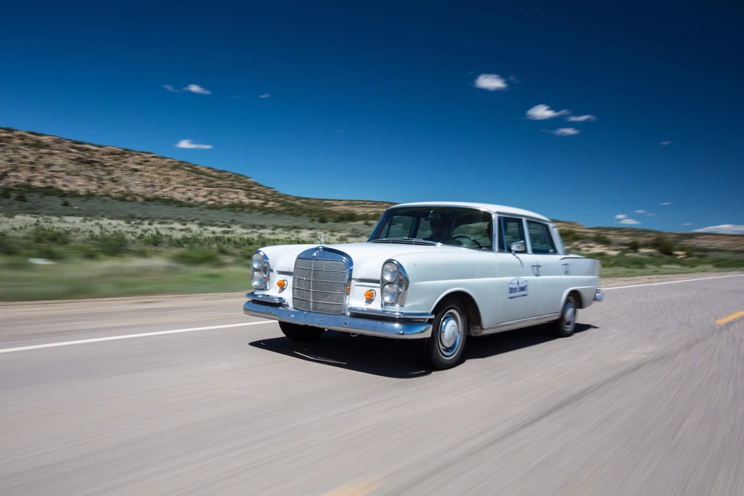 1967 Mercedes-Benz W111 Sedan - Image 12 of 31