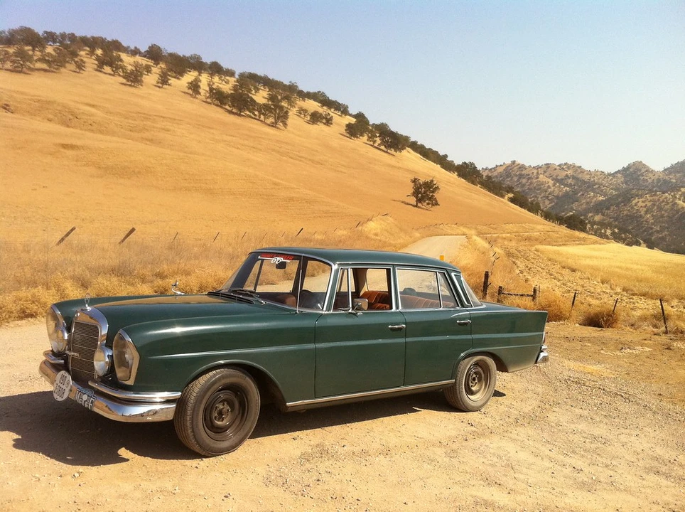 1967 Mercedes-Benz W111 Sedan - Image 2 of 31