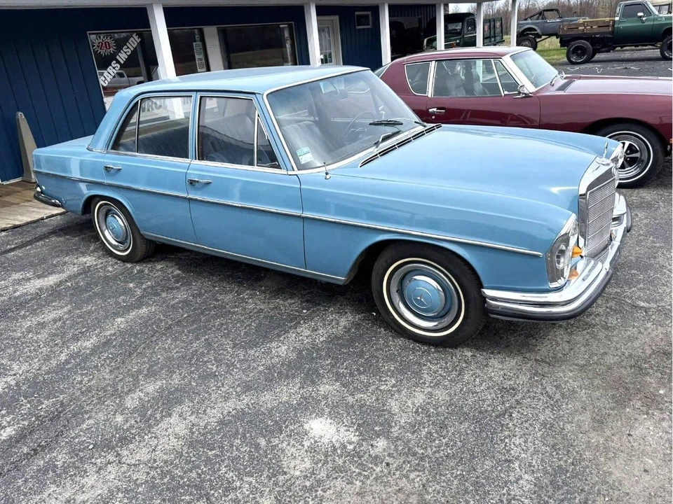 1967 Mercedes-Benz W108 & W109 - Image 2 of 31