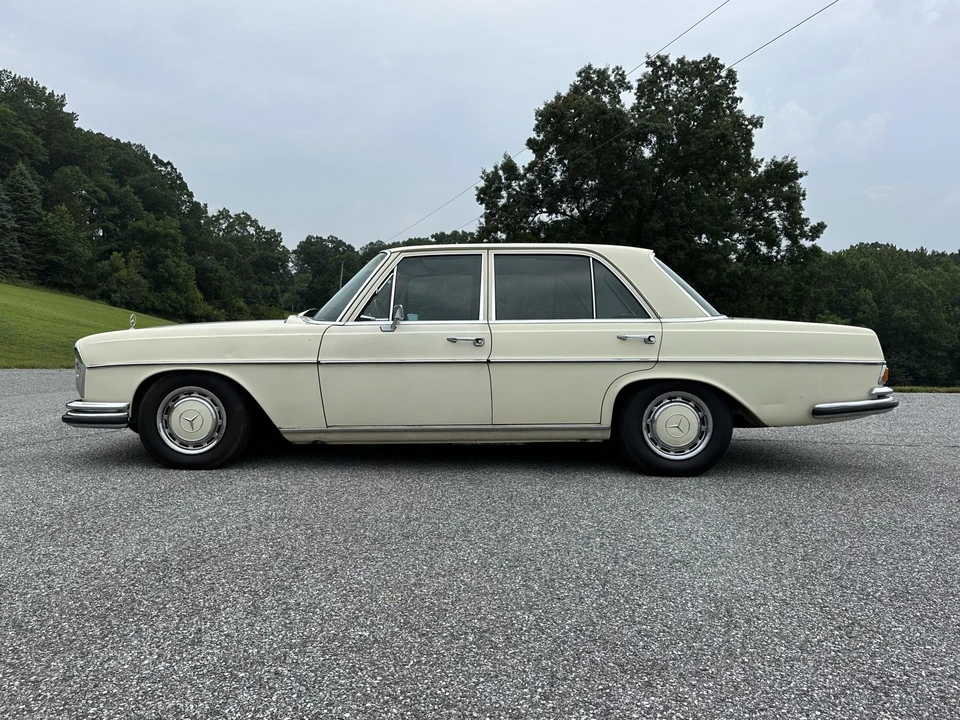 1967 Mercedes-Benz W108 & W109 - Image 4 of 31