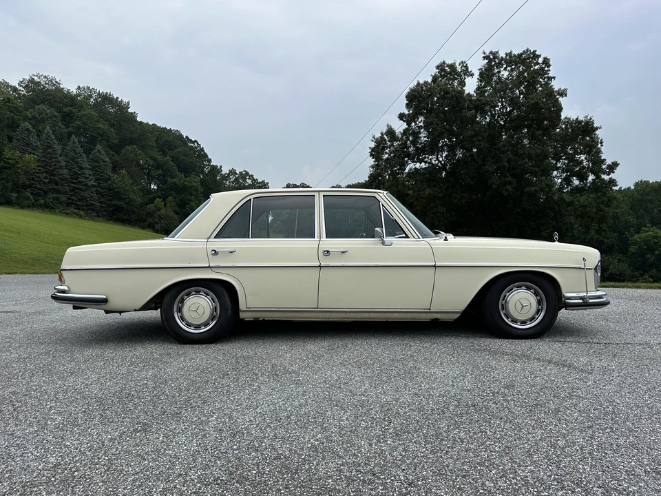 1967 Mercedes-Benz W108 & W109 - Image 13 of 31
