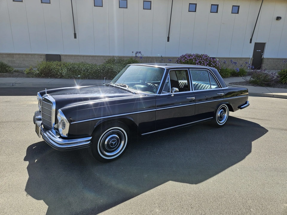 1967 Mercedes-Benz W108 & W109 - Image 2 of 31