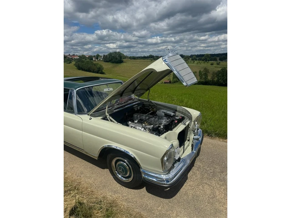 1967 Mercedes-Benz W108 & W109 - Image 10 of 10