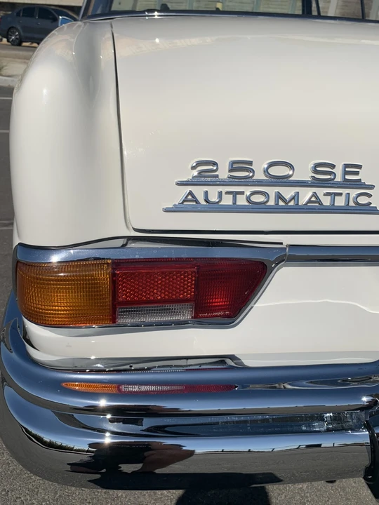 1967 Mercedes-Benz W111 Coupe - Image 20 of 31